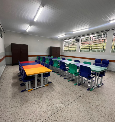 Conjunto Refeitório com cadeiras Juvenil - 10 Cadeiras