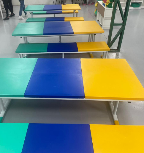 Conjunto Refeitório com Bancos Juvenil - 1,80 x 0,80 cm